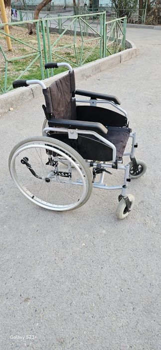 Продам 2 коляски инвалид. и стул унитаз
