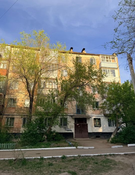 Продам двух комнатную квартиру