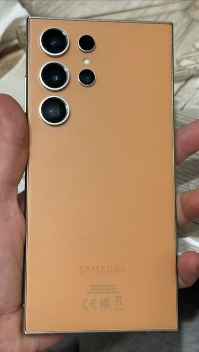 Vând schimb cu iphone 16 pro max Galaxy S24 Ultra ca nou la cutie