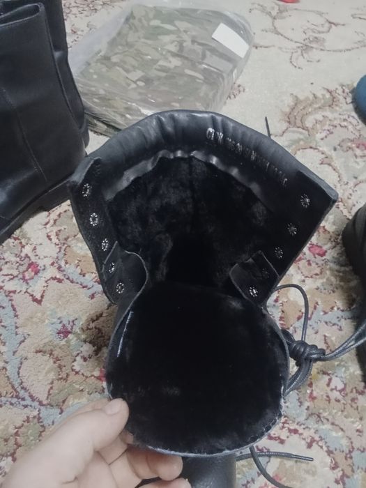 Продаю берцы зима 40