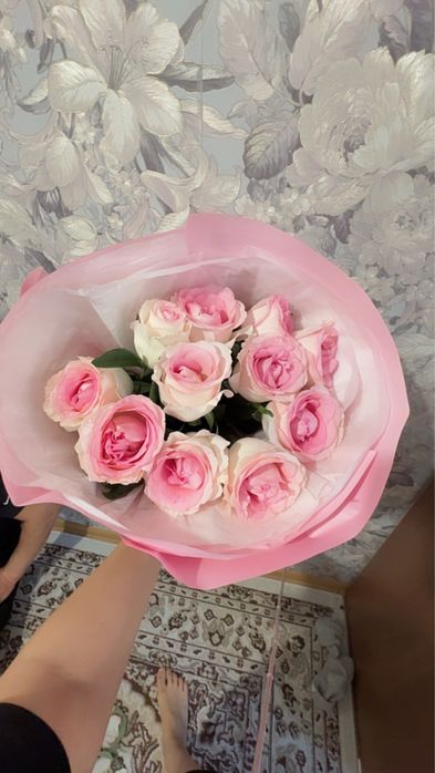 Розовые розы 11штук