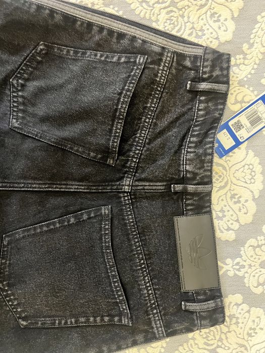 джинсы adidas, не ношенные