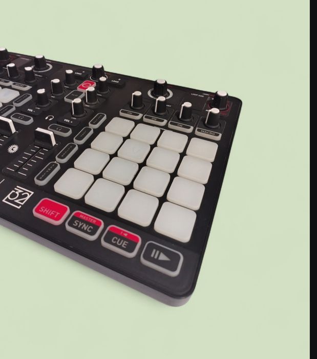 Controler DJ Hercules P32 - Complet funcțional