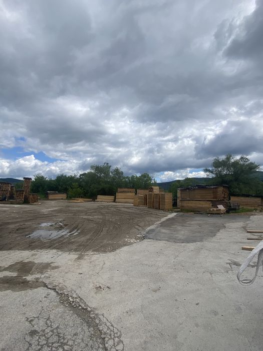 Имот на първа линия