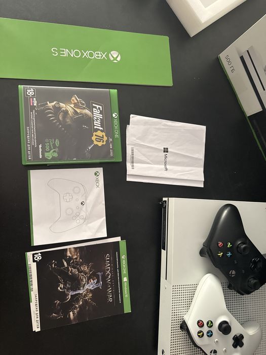 Продаю Xbox one s