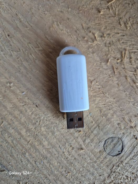 25 Usb Stick uri de  2 gb folosit doar odată ca si nou