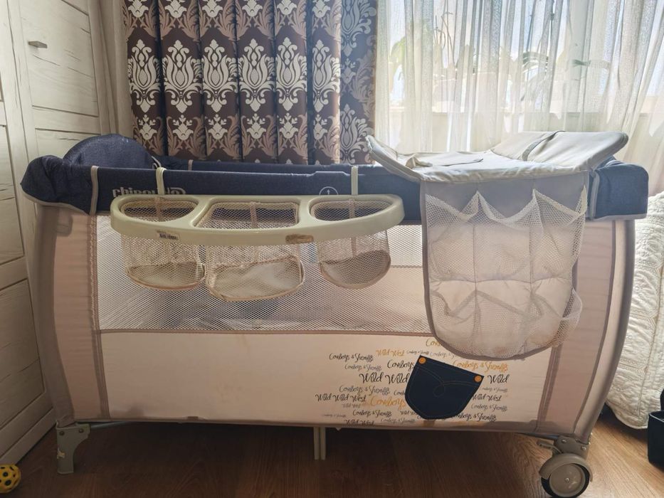 Продавам детска кошара Chipolino Bella с матрак