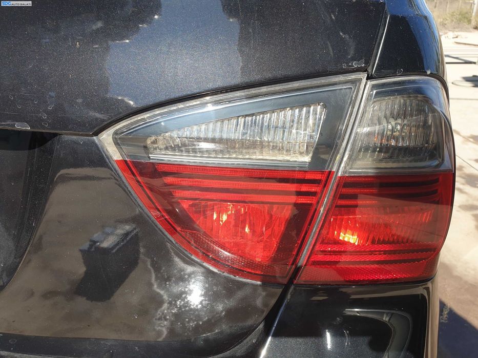 Tripla Stop Lampa Dreapta de pe Haion Hayon Portbagaj BMW Seria 3 E91 Break Combi NFL Non Facelift 2004 - 2007 [K7276]