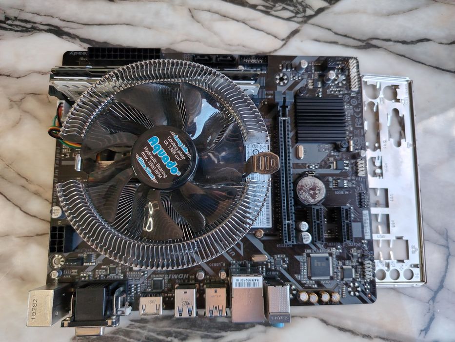 Дъно Gigabyte H310M S2H 2.0  + Intel® Core i7-8700 + 16gb ddr4+250gb ssd