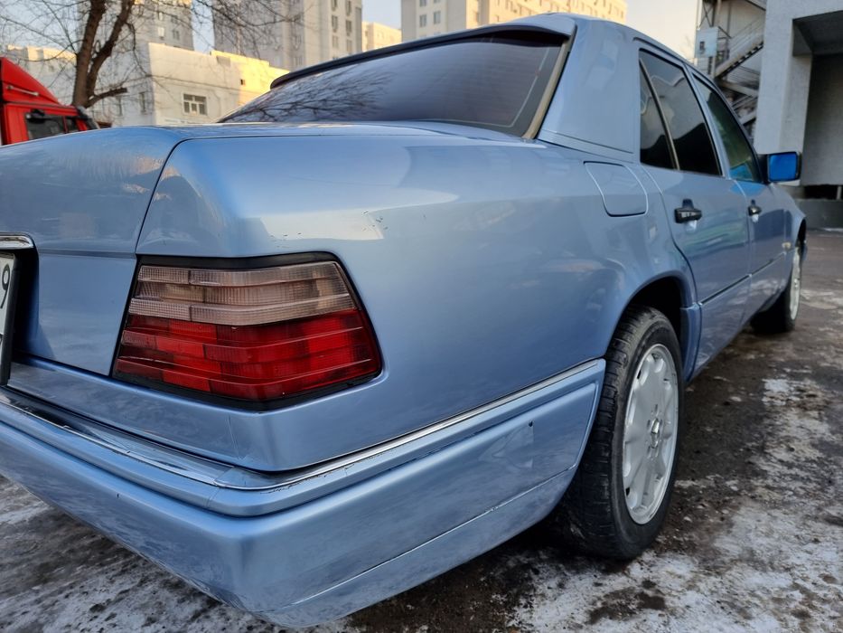 Mersedes Benz w124 E280
