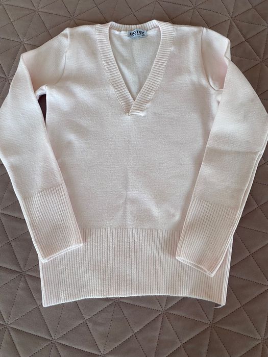 Пуловери плетени