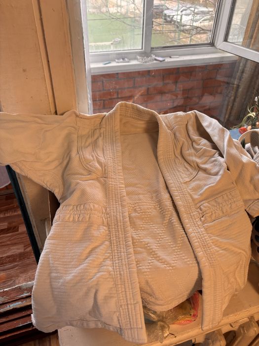 Продам кимоно Б/у
