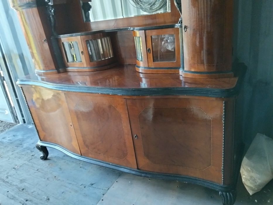 Servantă vitrină mobilă