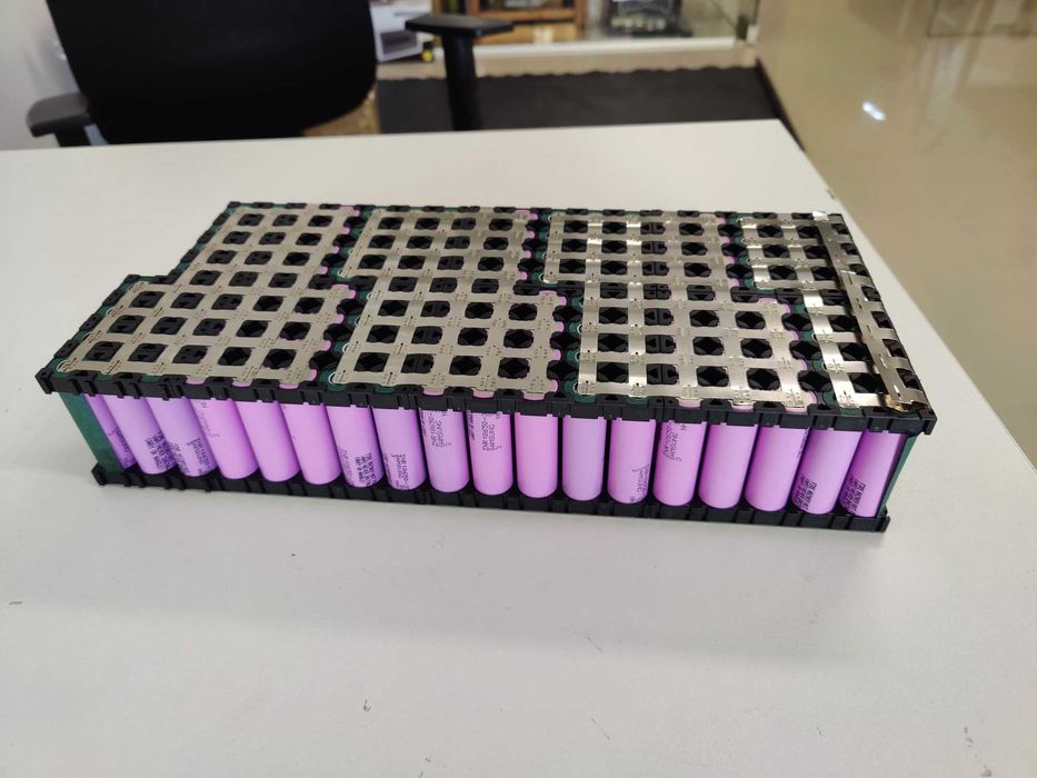 Asamblam baterii Litiu-Ion/LFP la comanda 12V, 24V, 36V, 48V, 60V, 72V