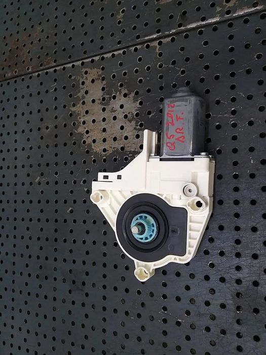 Macara geam electric dreapta fata audi q5 8r 8k0959802b