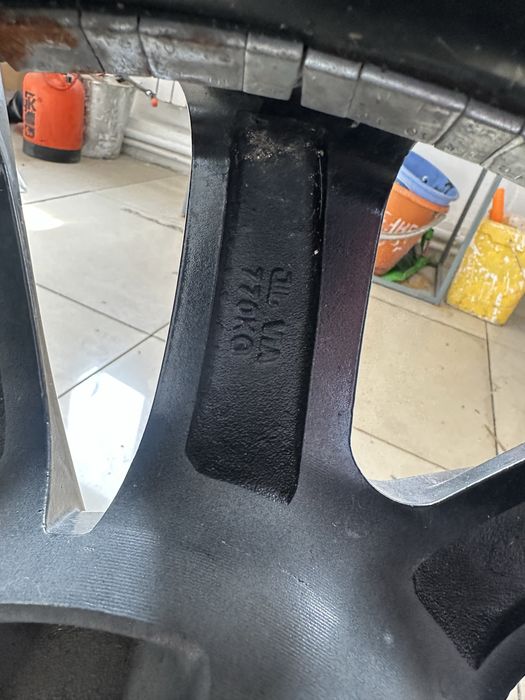 Диски оригинал R18 Lexus Toyota