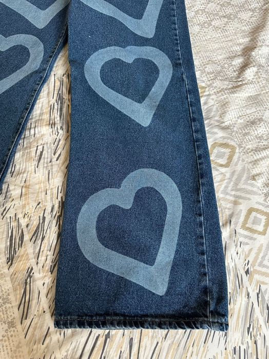 Уникални дънки със сърчица