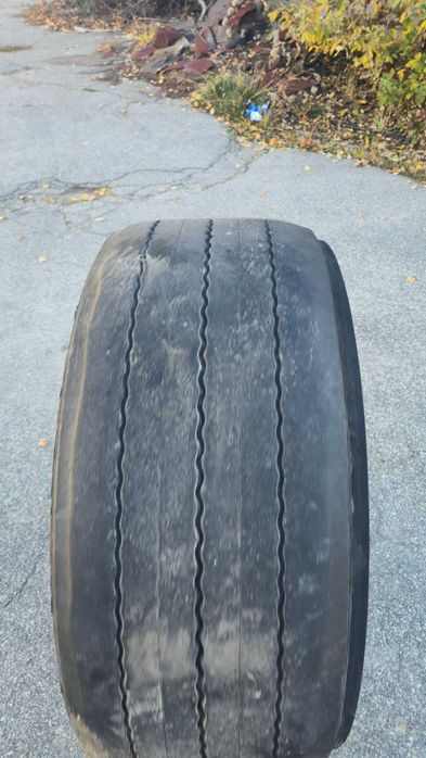 385 55 22.5 Michelin с ръб