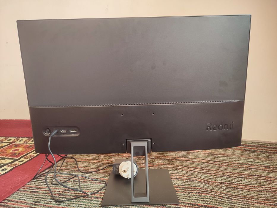 Monitor Redmi 24 дюймли IPS экран янги б/у