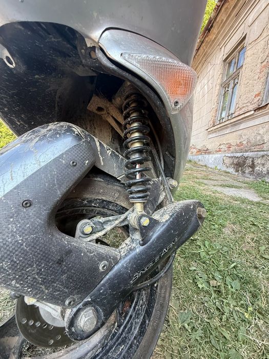 Pegeot Speedfight 2 2t vand are o problema prinde aer fals la toba trebuie poxipol