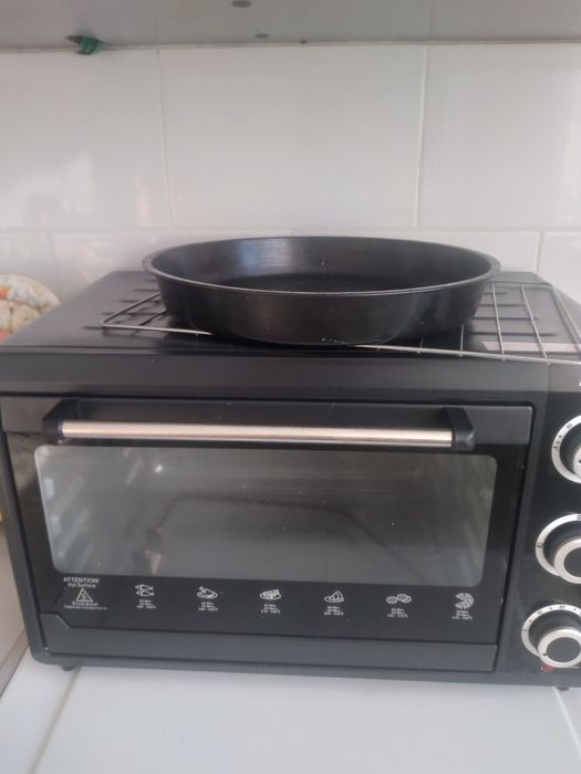 Продам духовку в хорошем состоянии