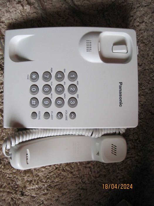 Стационарни телефона с копчета