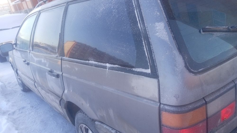 Гараж и пассат универсал