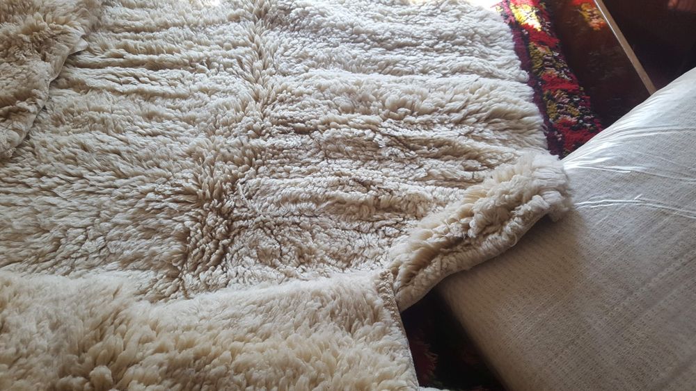 ръчно изтъкани китеници,родопски одеала и бели китеници