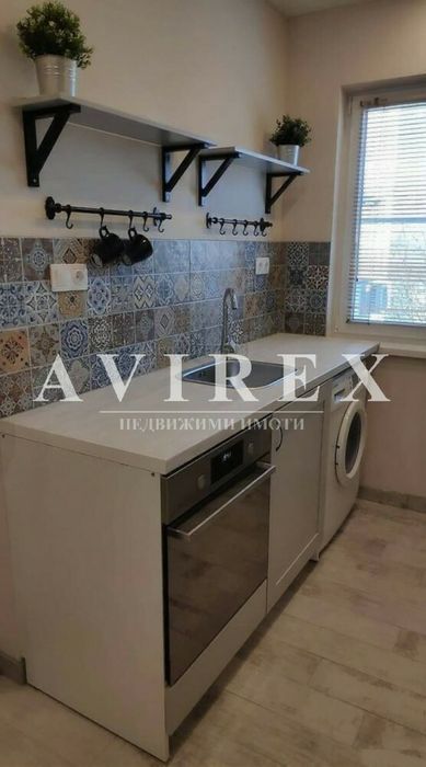 Дава се под наем Едностаен апартамент в Пловдив, Център - 40 кв.м за 306 € - Снимка #4