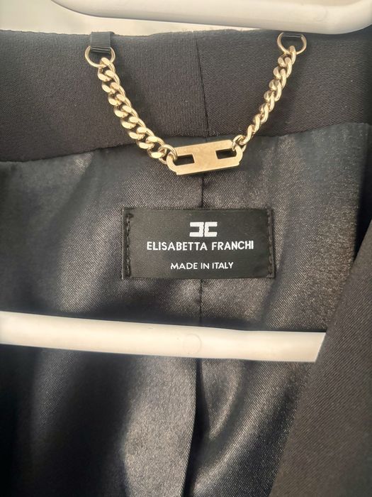 Costum Elisabetta Franchi