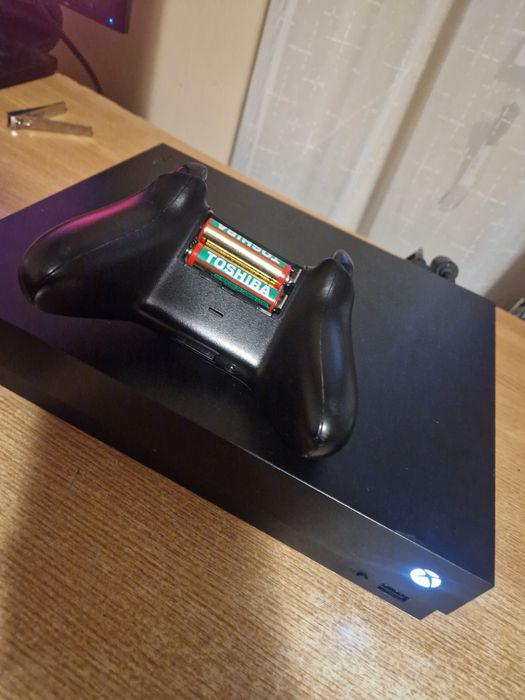 Xbox one x 1 terabyte