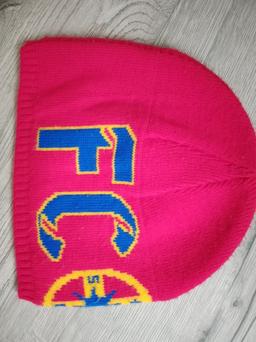 Caciula FCSB . Pret 40 lei