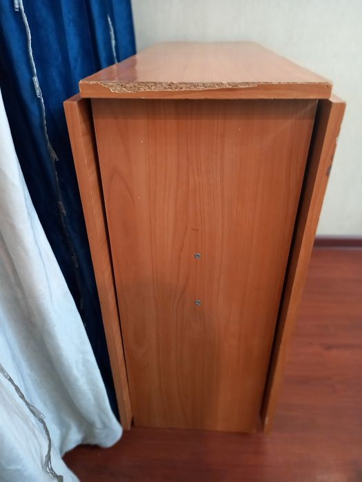 Продам стол книжка