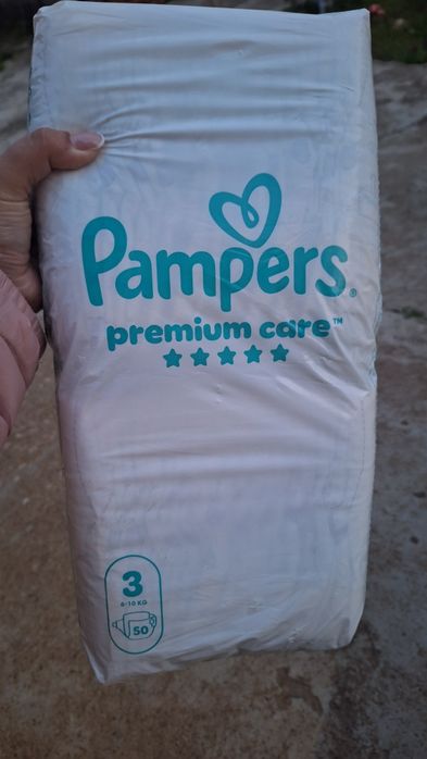 Памперси и гащички
1пакет Pampers premium care размер 3. 50бр. Цена 10 евро
90бр.( цял пакет+ един отворен) Pampers premium care размер 4. Цена 20 евр