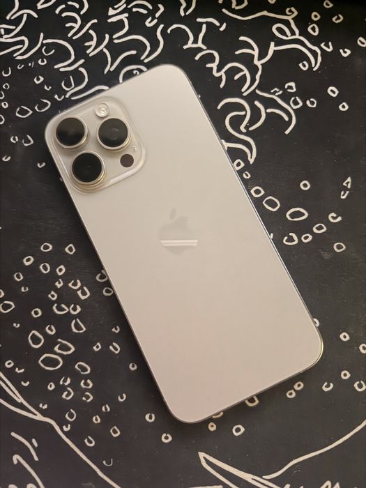 продам iPhone 15 pro max в идеальном сост