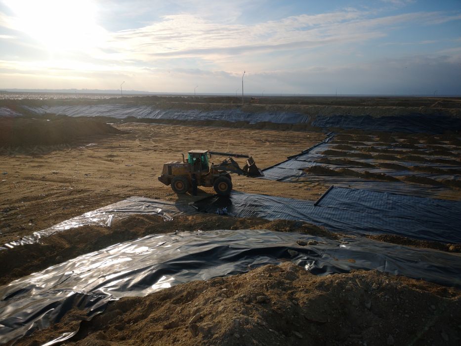 Монтаж геомембраны