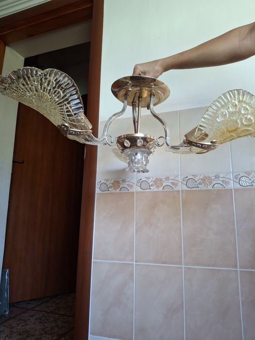 Продаётся люстра