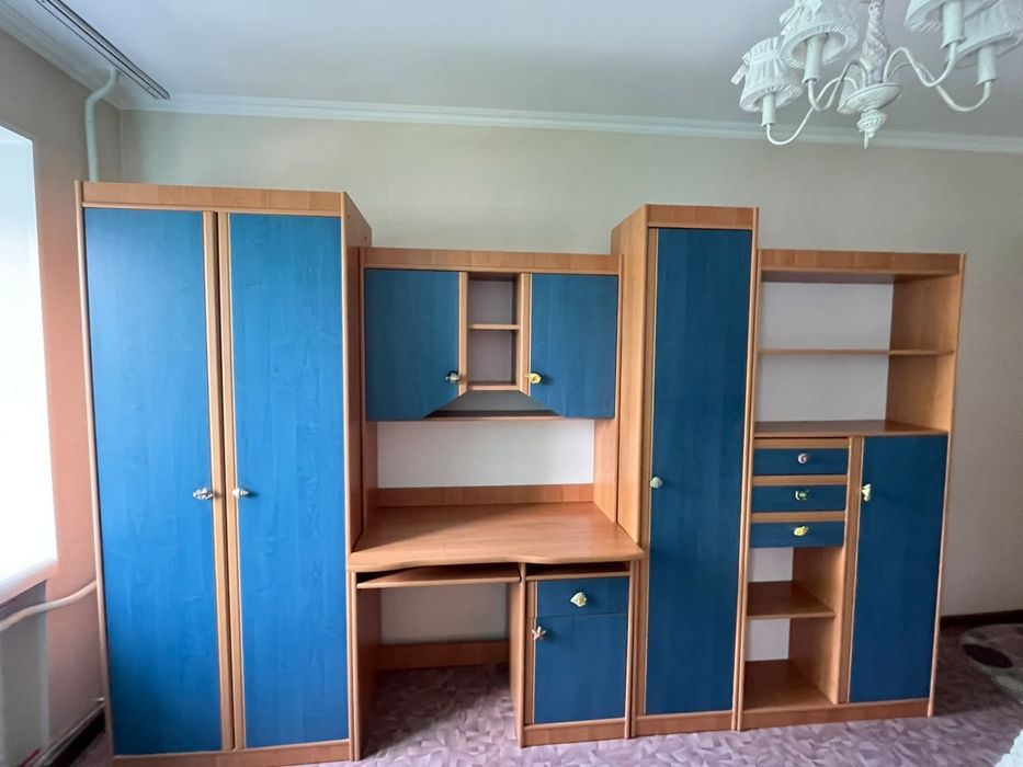 Продам спальный гарнитур
