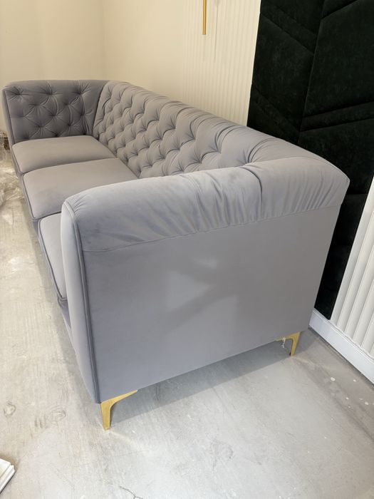 Продам диван в отличном состоянии.