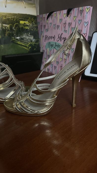 Босоножки туфли золотые