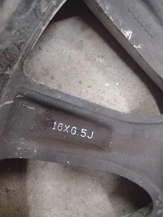 Алуминиева 16 цола джанта 16х6,5J