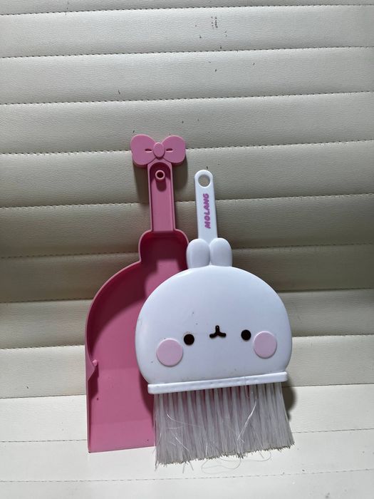 Канцелярские веник