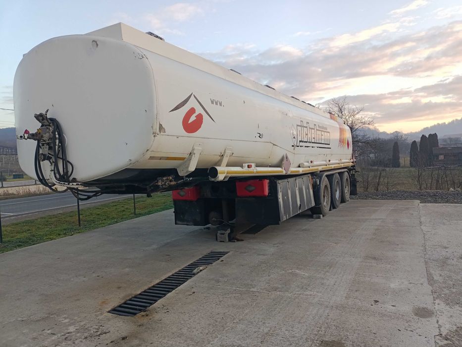 Vand semiremorca CISTERNA -40000 LITRII