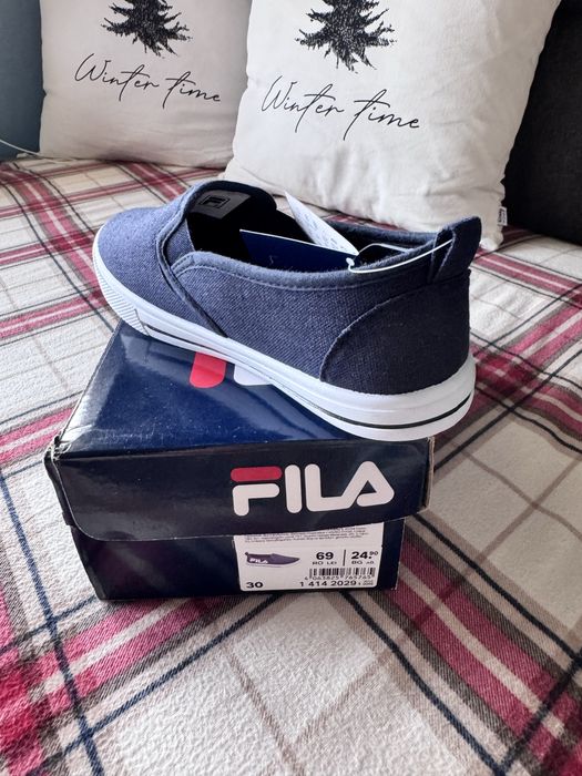 Гуменки Fila нови