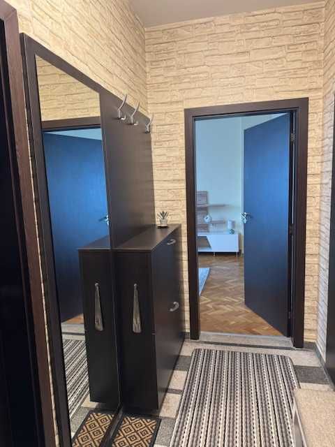 Продава двустаен апартамент в ж.к. Лозенец