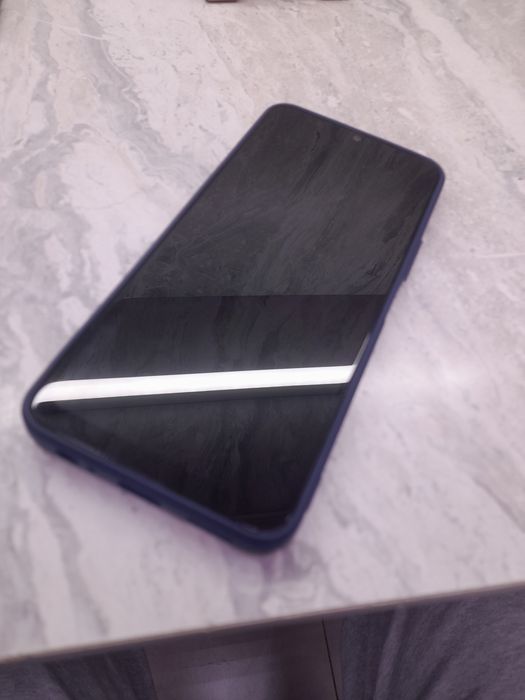 Продаю телефон Vivo Y17s