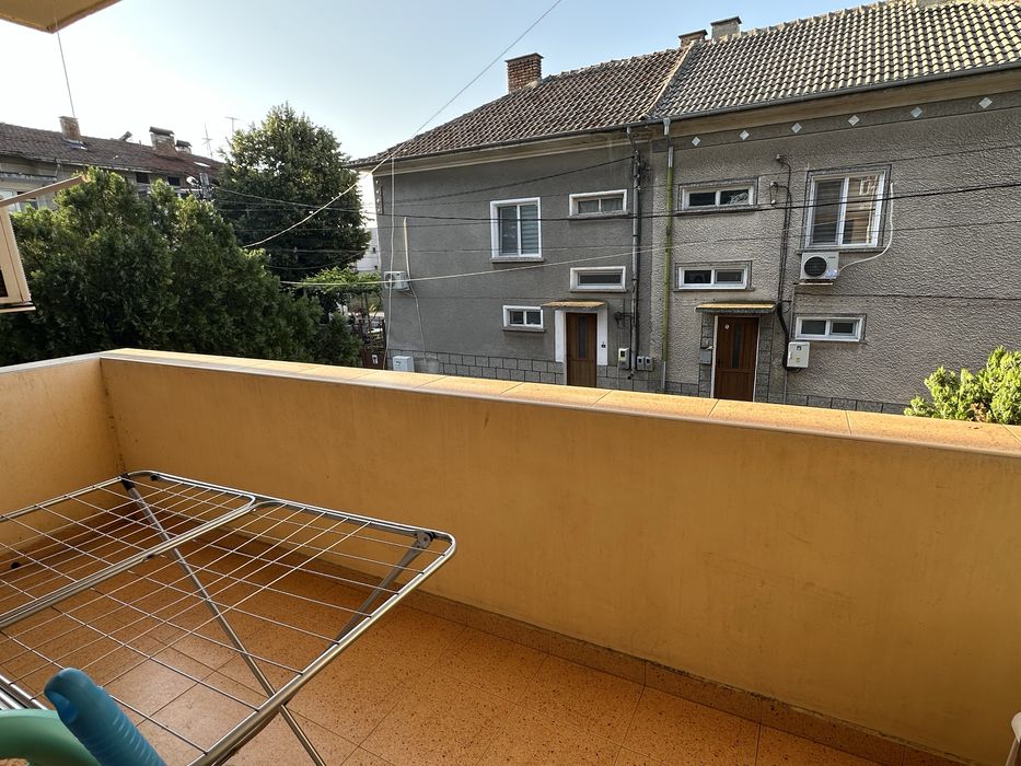 Продавам етажи от кооперация