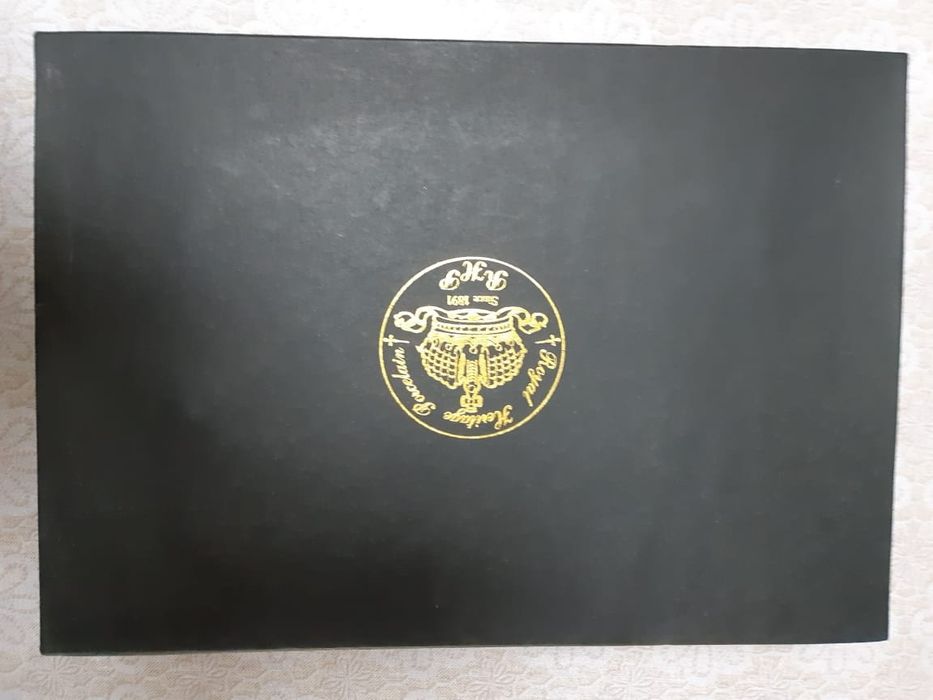 Продам  2 чайных набора