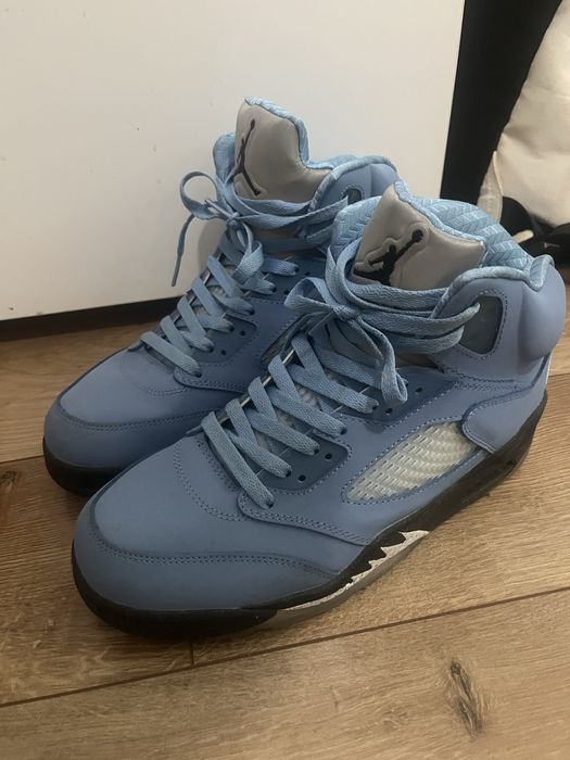 Air jordan 5 UNC University Blue