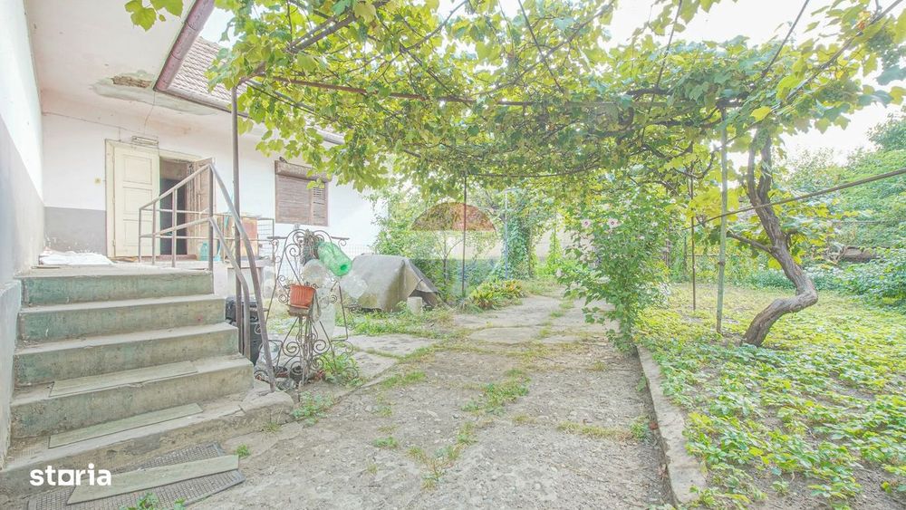 Casă individuală din cărămidă | Teren 553 mp cu ieșire la două străzi